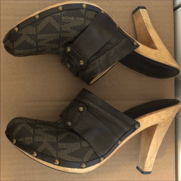 MK Monaghan studded Clogs Size 7.5 - Picture 3 of 5